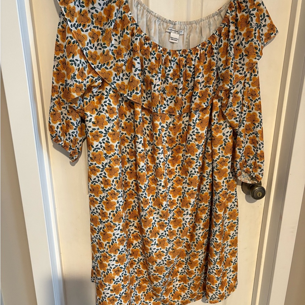 Floral Off-Shoulder top size 22 by Glamorous curve